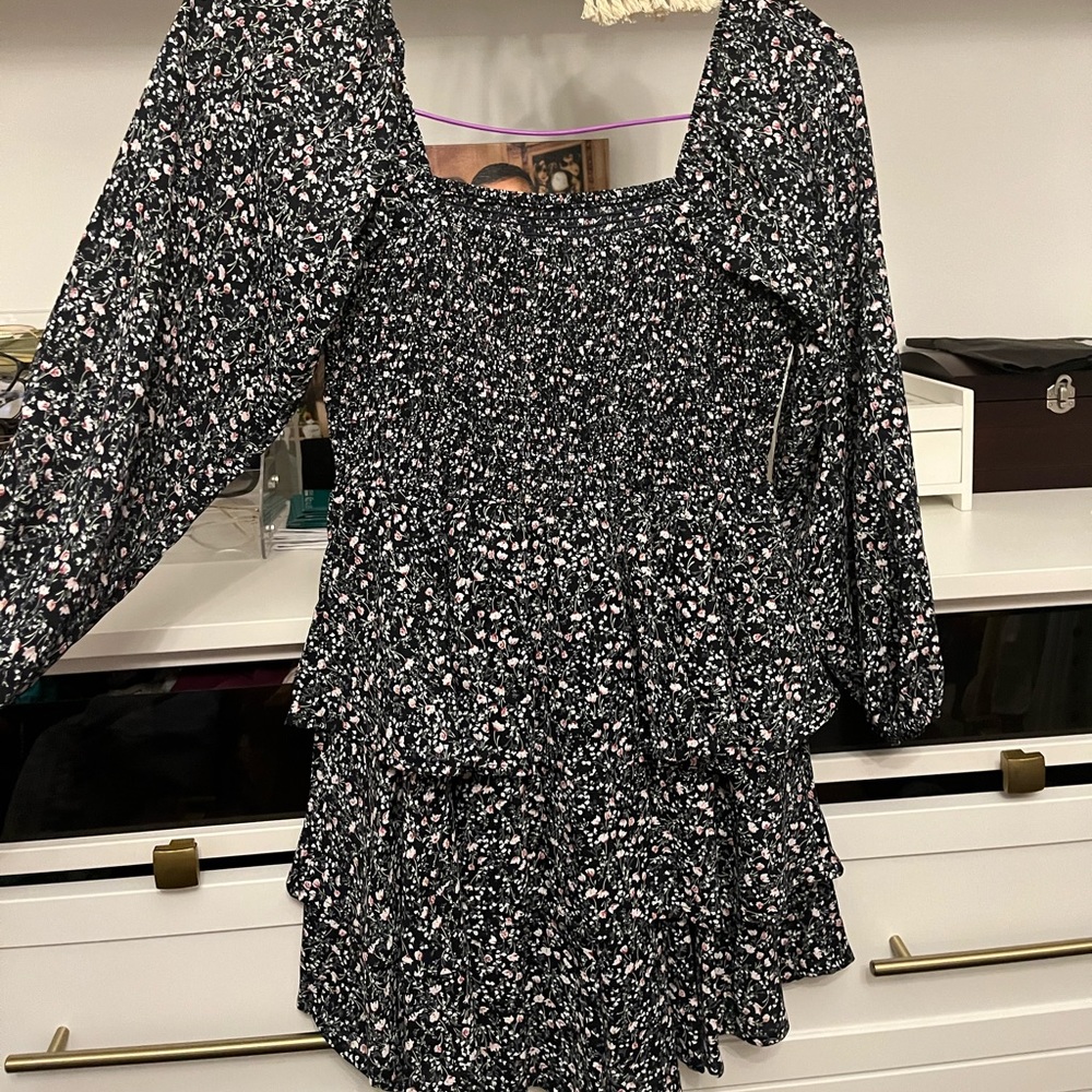 Boutique Romper NWT (navy floral) - Picture 8 of 9
